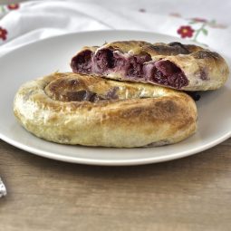 Pita sa Višnjama, 500g