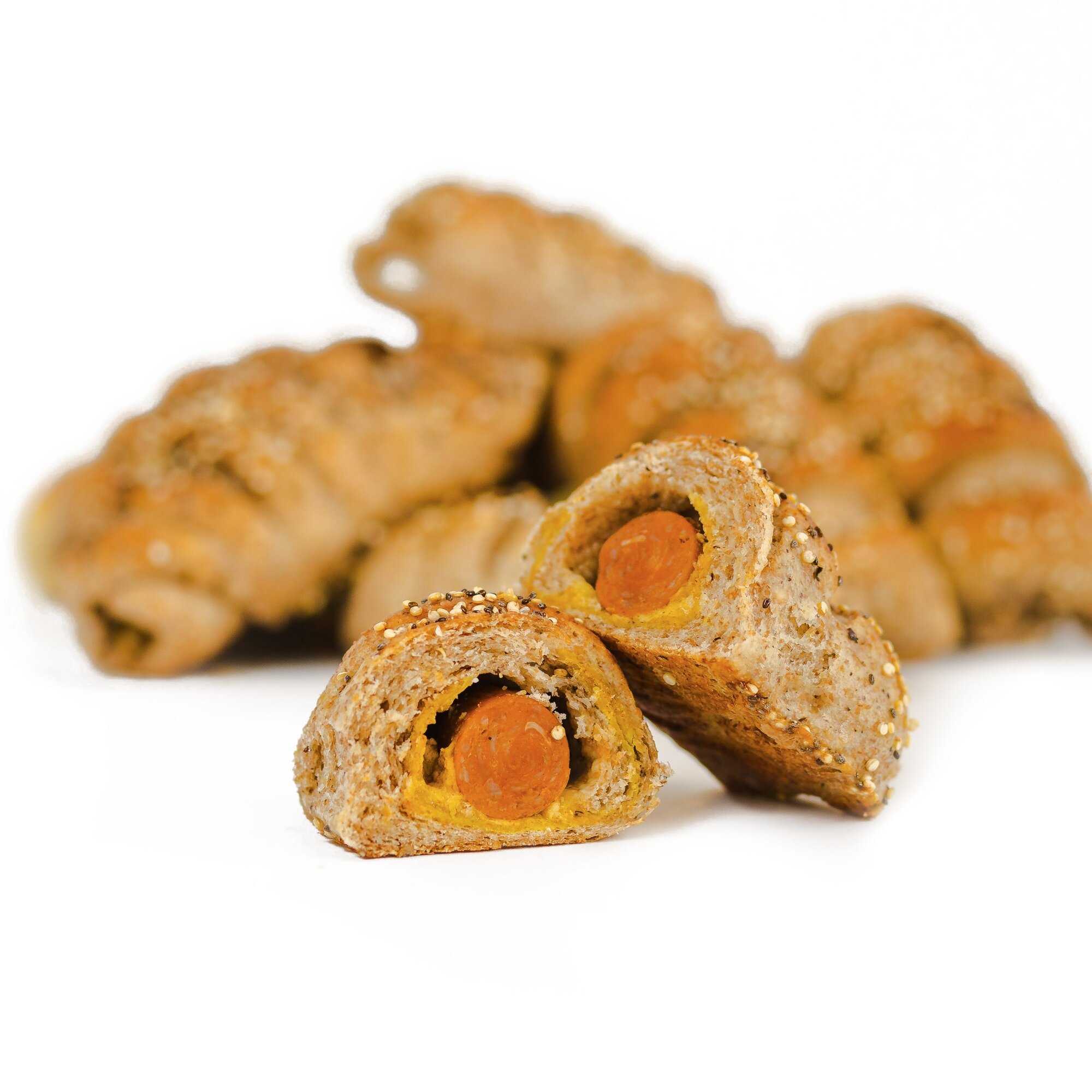 Ražane kiflice sa kobasicom, 100g