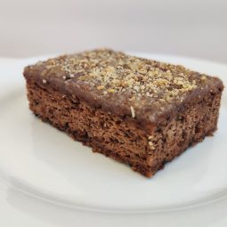 DOMAĆI KOLAČ SA JABUKAMA